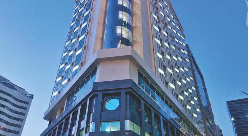 Wiseman Grand Hotel 多哈 外观 照片 The hotel in 2012